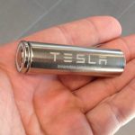 テスラのバッテリー研究者は、テスラの製品で4年前にバッテリーの寿命を倍増したと語る