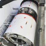 Elon MuskがLAの工事中のトンネル内にプロトタイプの「電気そり」と最初の写真を発表