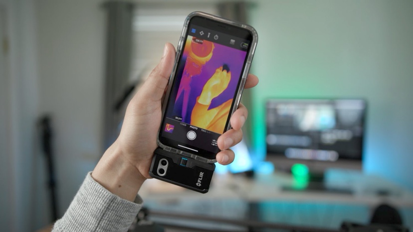 Flir One Pro Iphoneに装着できる赤外線カメラ Around Mobile World